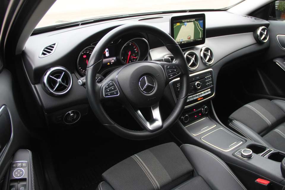 Mercedes-Benz GLA 200 - Imagem 12