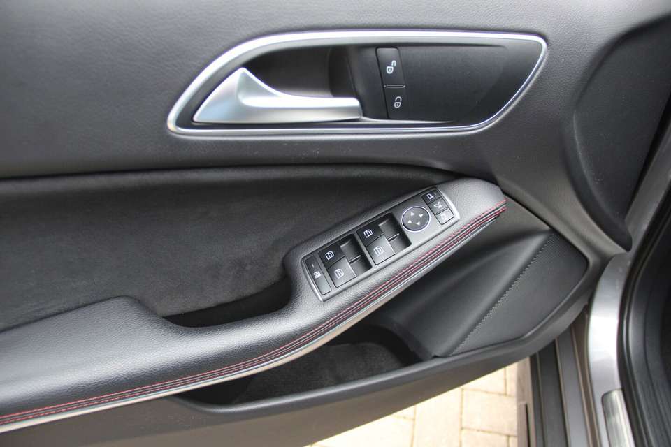 Mercedes-Benz GLA 200 - Imagem 9