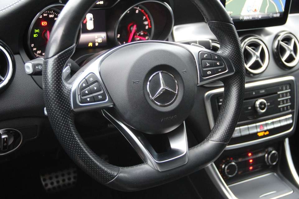 Mercedes-Benz CLA 220 - Imagem 10