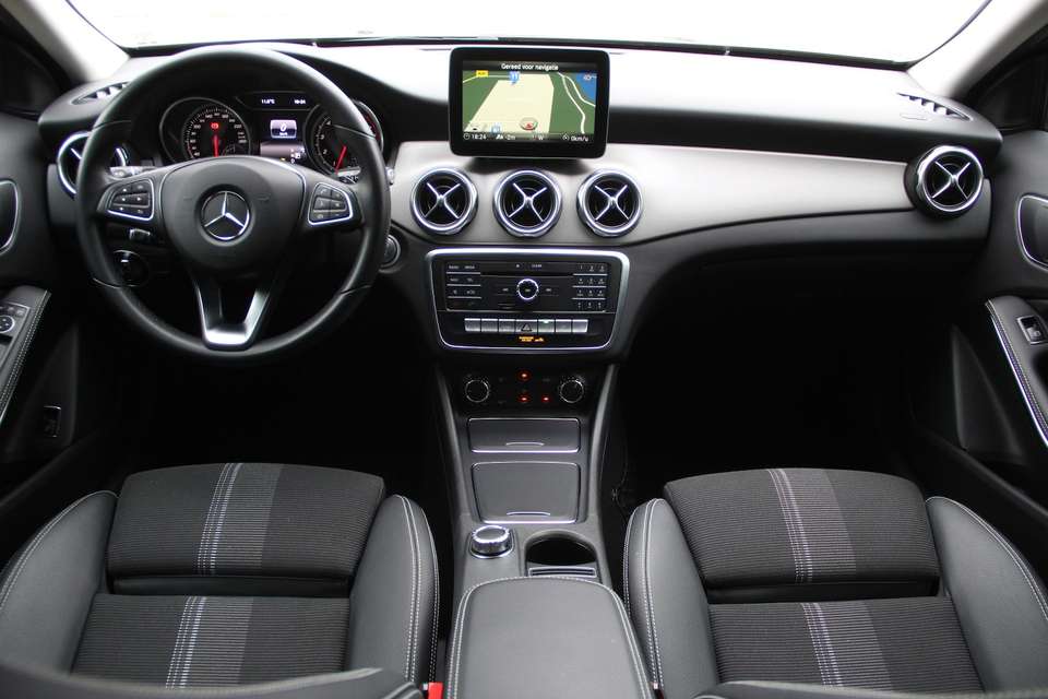 Mercedes-Benz GLA 200 - Imagem 13