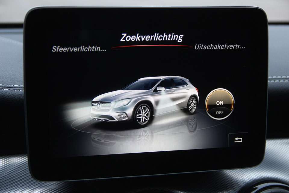Mercedes-Benz CLA 220 - Imagem 14