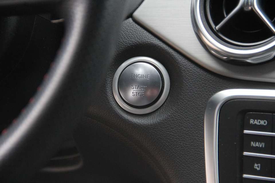 Mercedes-Benz GLA 200 - Imagem 14