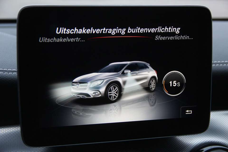 Mercedes-Benz CLA 220 - Imagem 15