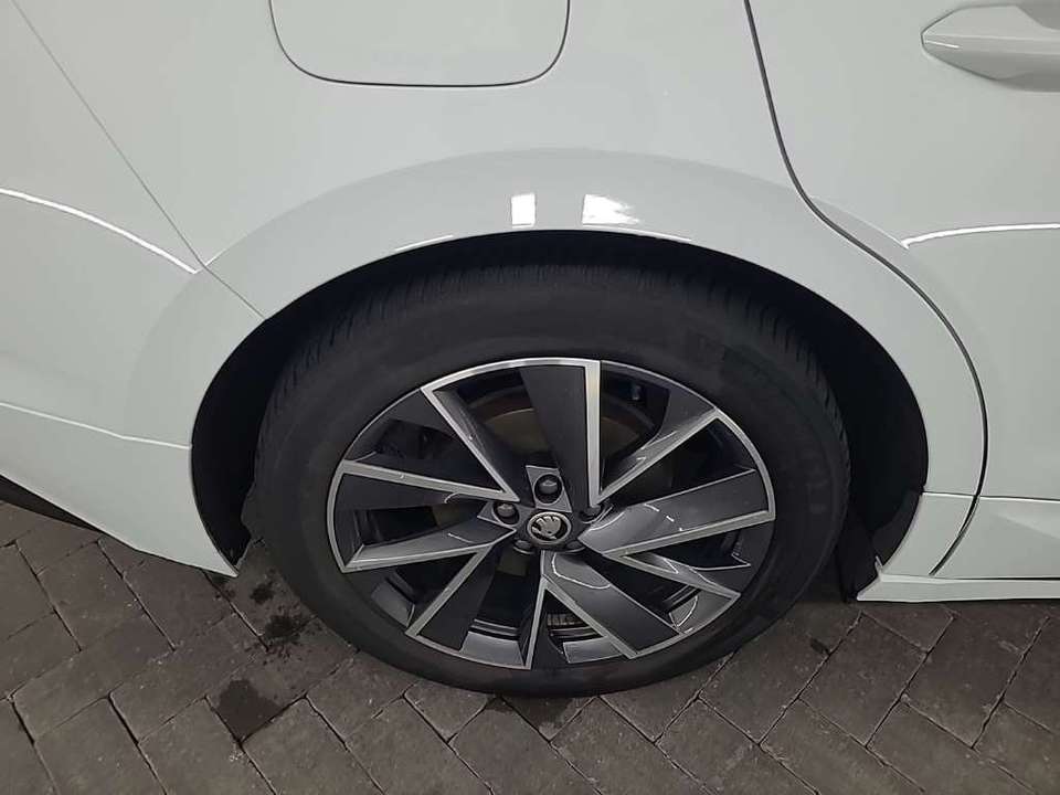 Skoda Enyaq - Imagem 10