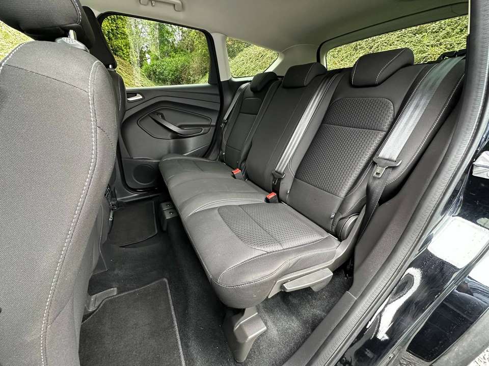 Ford Kuga - Imagem 9
