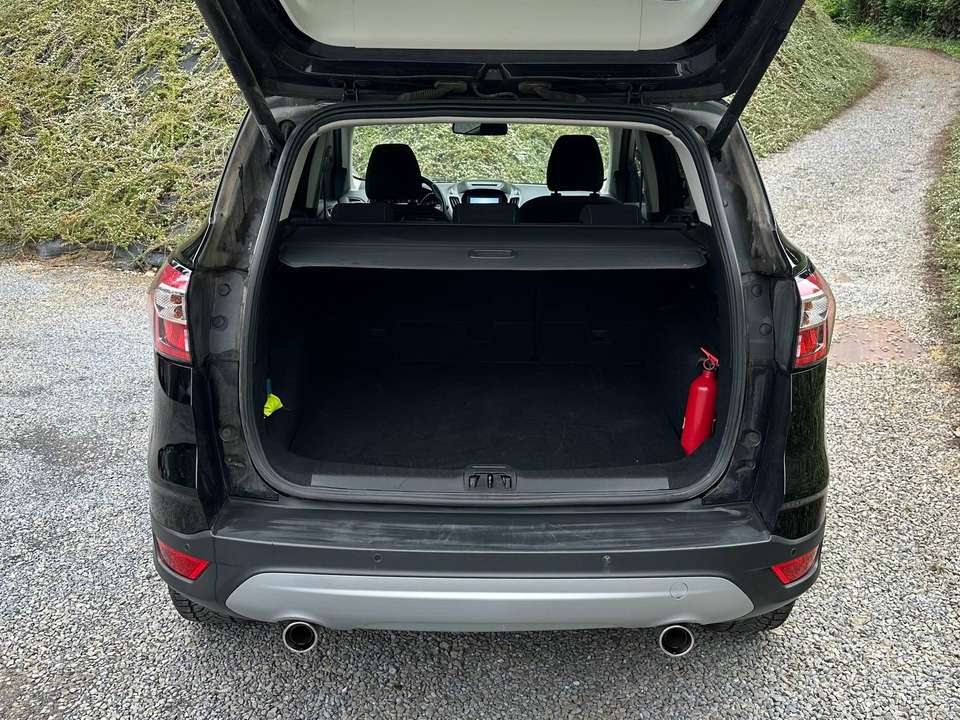 Ford Kuga - Imagem 11