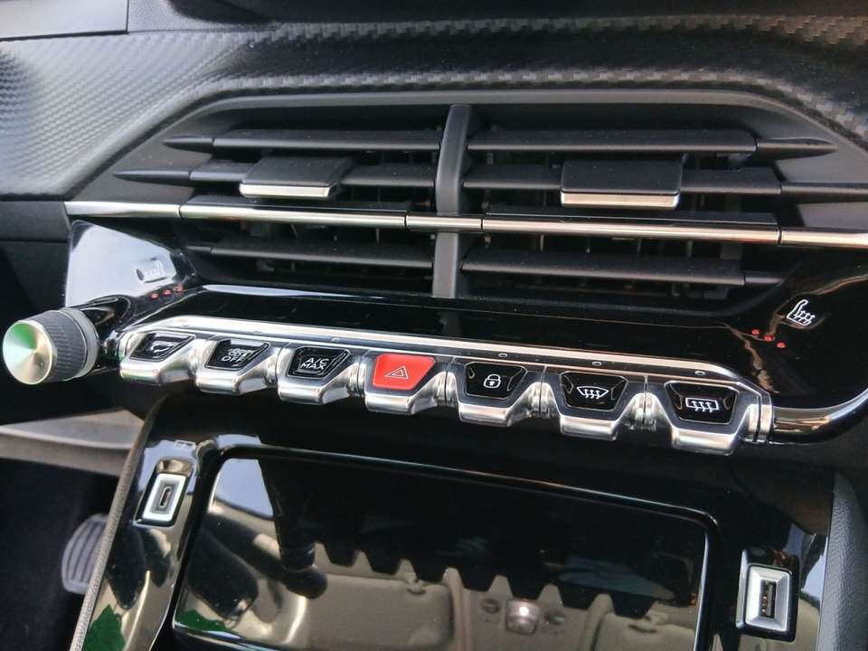 Peugeot 2008 - Imagem 13