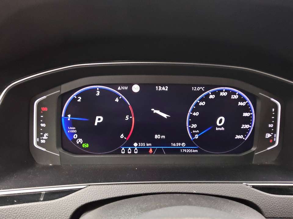 Volkswagen Passat - Imagem 8