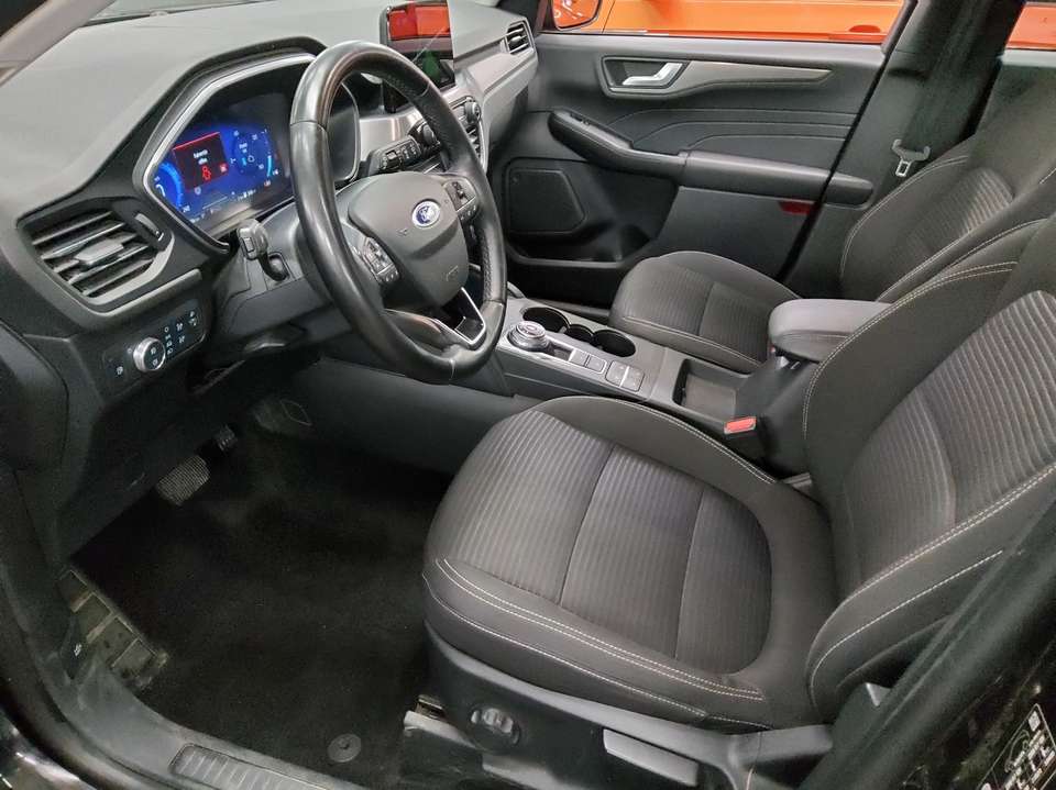 Ford Kuga - Imagem 9
