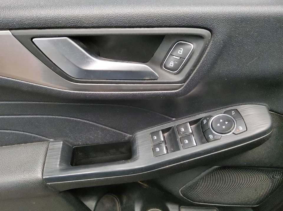 Ford Kuga - Imagem 10