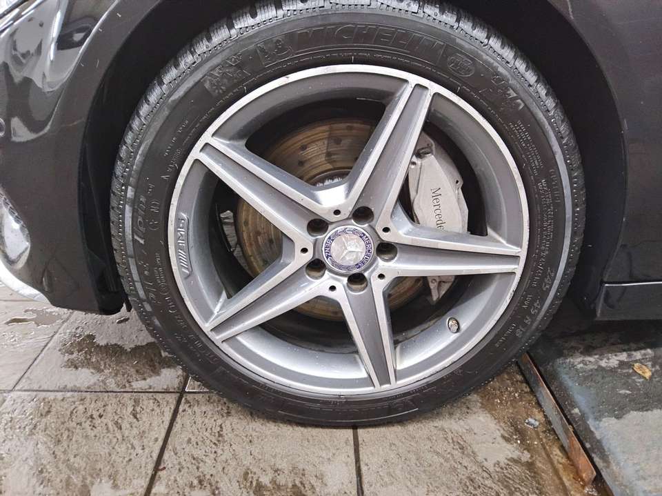 Mercedes-Benz C 250 - Imagem 10