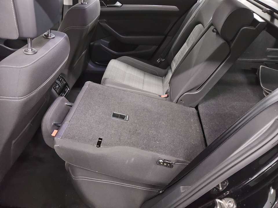 Volkswagen Passat - Imagem 12