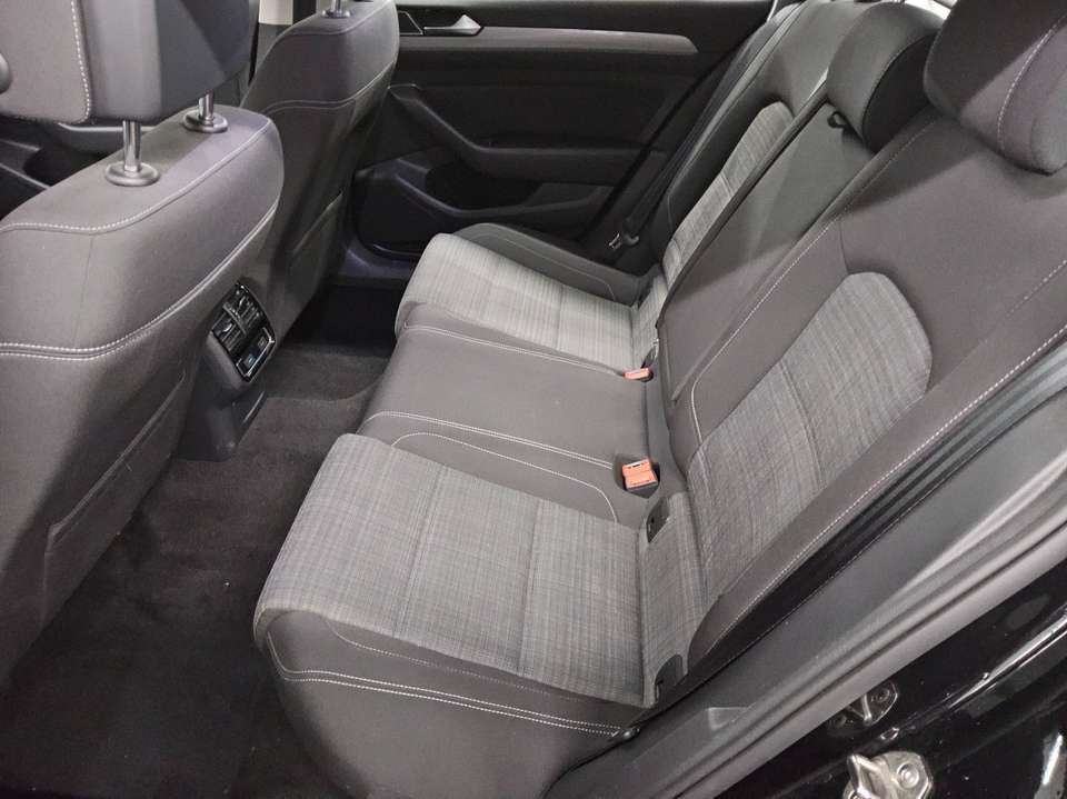 Volkswagen Passat - Imagem 13