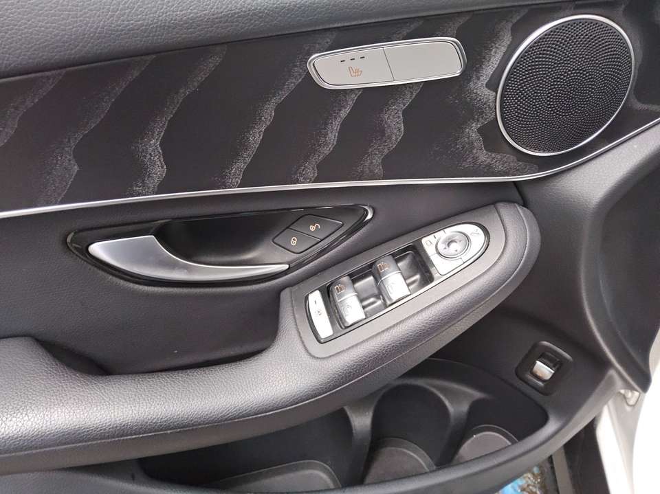 Mercedes-Benz GLC 220 - Imagem 9
