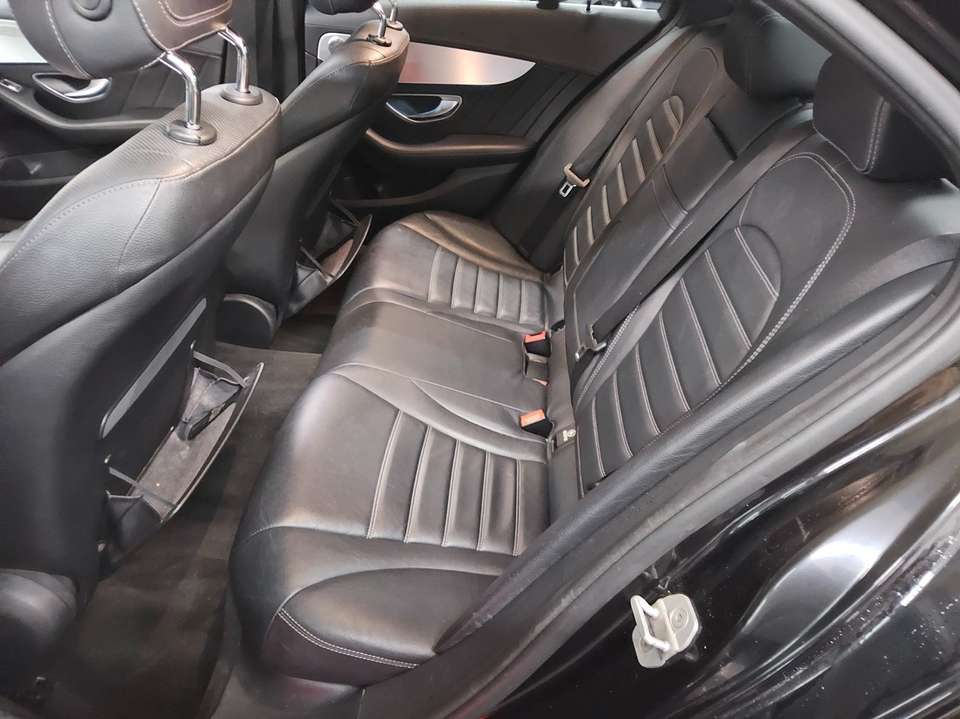 Mercedes-Benz C 250 - Imagem 13