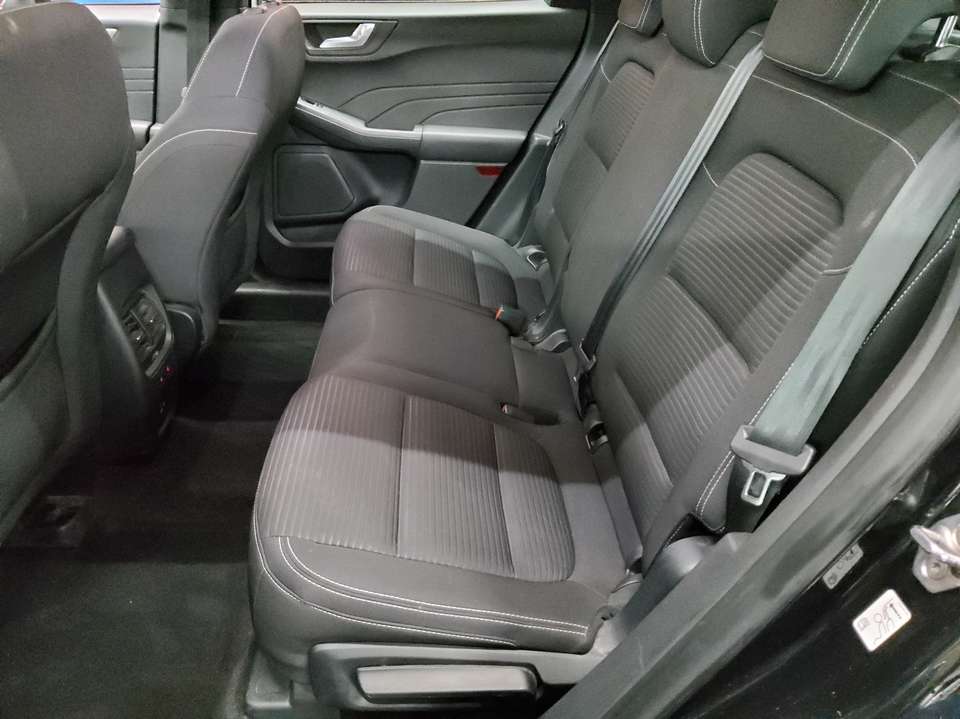 Ford Kuga - Imagem 13