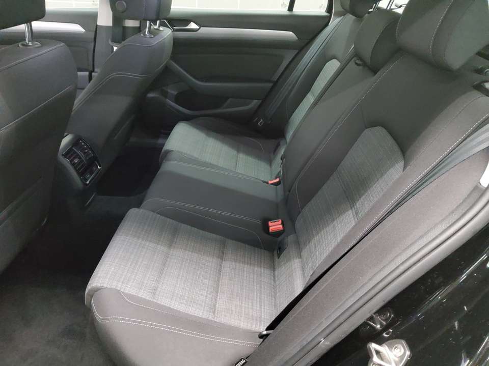 Volkswagen Passat - Imagem 13