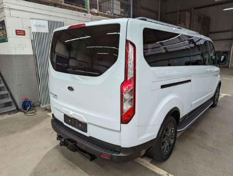 Ford Tourneo Custom - Imagem 2