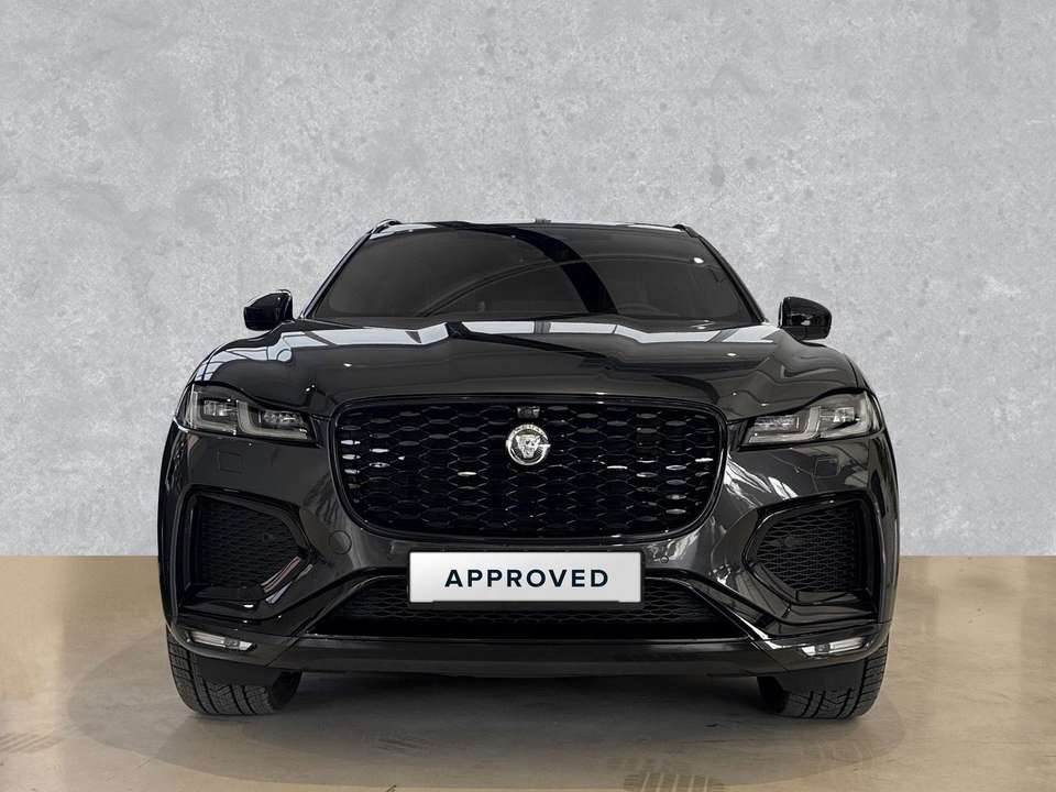 Jaguar F-Pace - Imagem 8