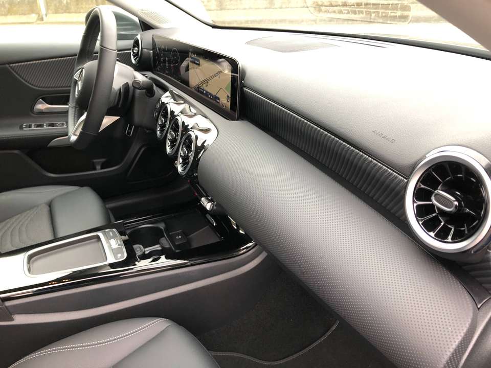Mercedes-Benz A 180 - Imagem 8