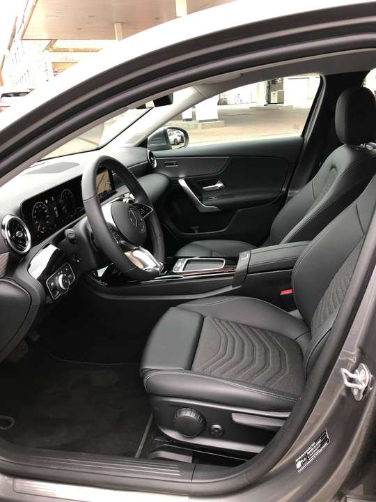 Mercedes-Benz A 180 - Imagem 9