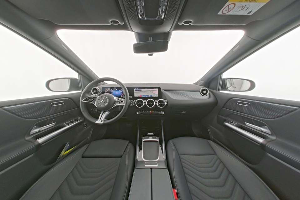 Mercedes-Benz B 180 - Imagem 12