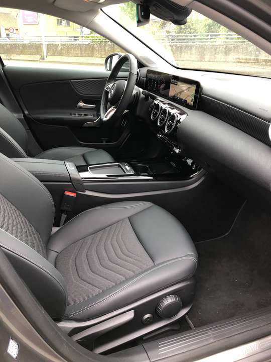 Mercedes-Benz A 180 - Imagem 11