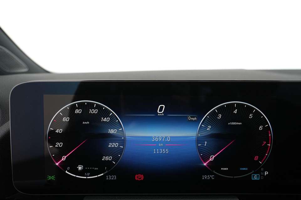 Mercedes-Benz B 180 - Imagem 14