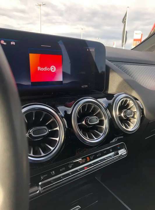 Mercedes-Benz EQA 350 - Imagem 16