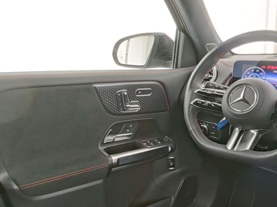 Mercedes-Benz EQB 250 - Imagem 8