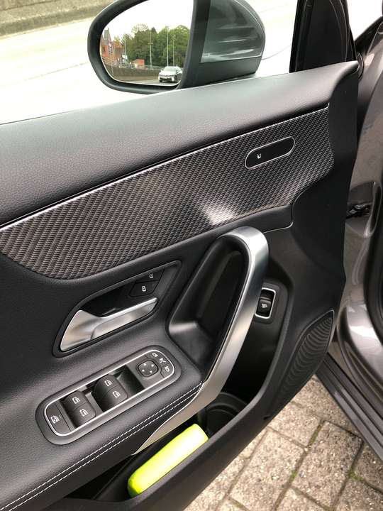 Mercedes-Benz A 180 - Imagem 14