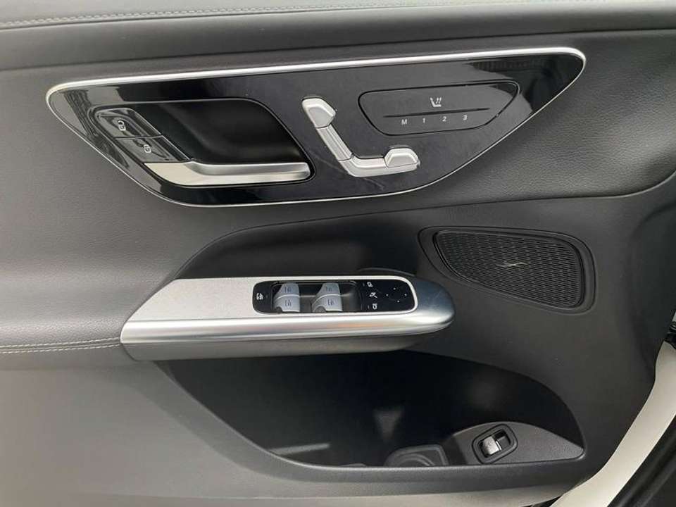 Mercedes-Benz GLC 200 - Imagem 14