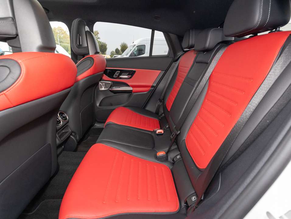 Mercedes-Benz GLC 300 - Imagem 11