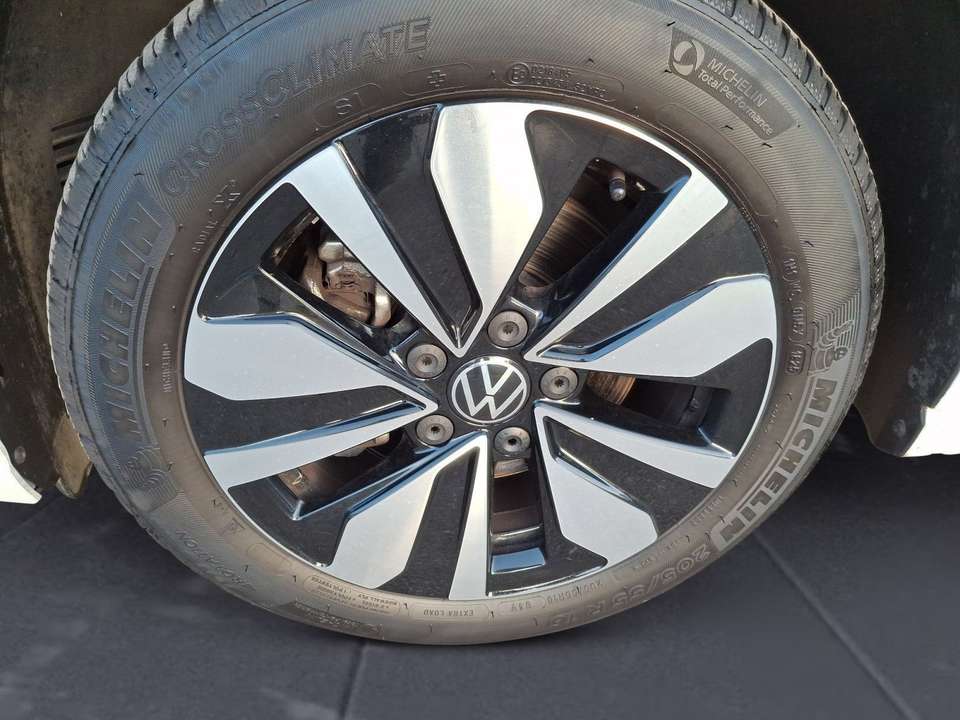 Volkswagen Golf - Imagem 12