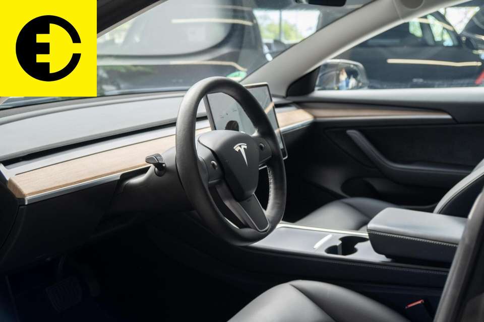 Tesla Model 3 - Imagem 3