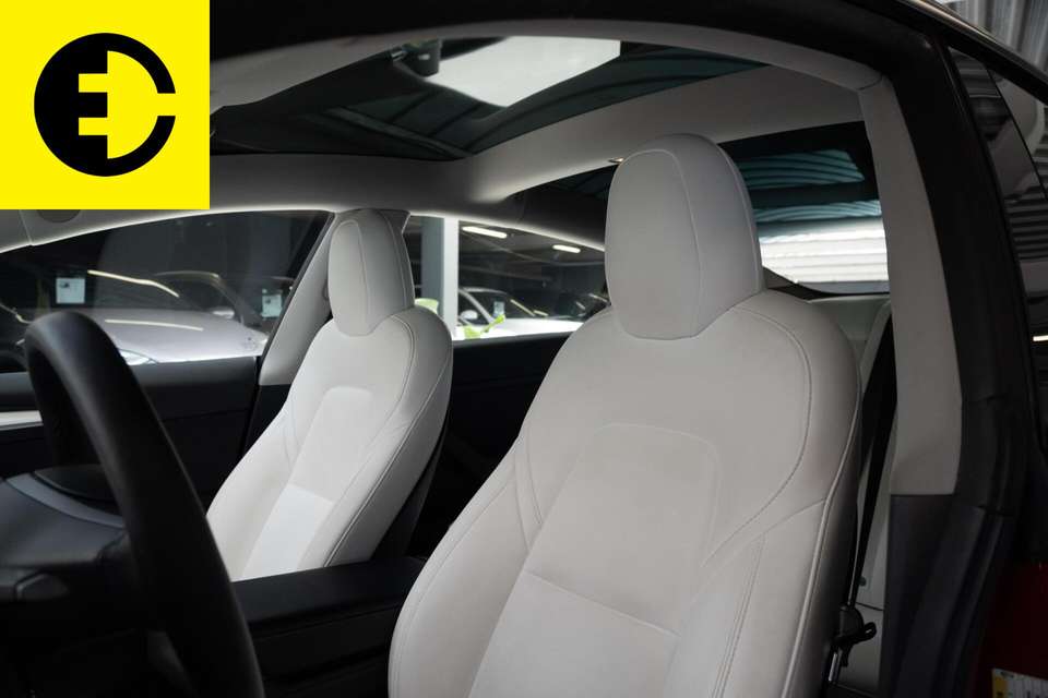 Tesla Model 3 - Imagem 4