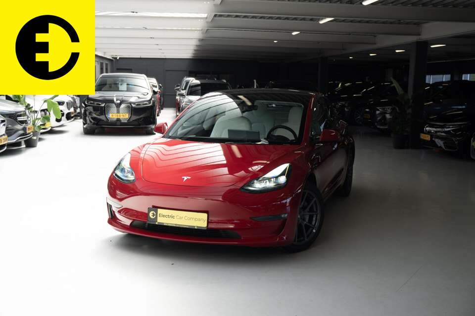 Tesla Model 3 - Imagem 5