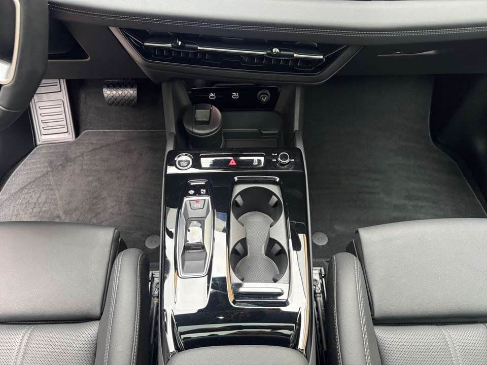 Audi Q6 e-tron - Imagem 13