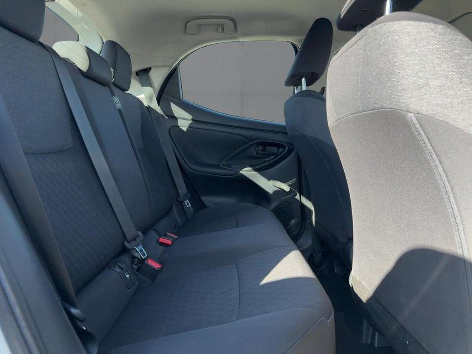Toyota Yaris - Imagem 13