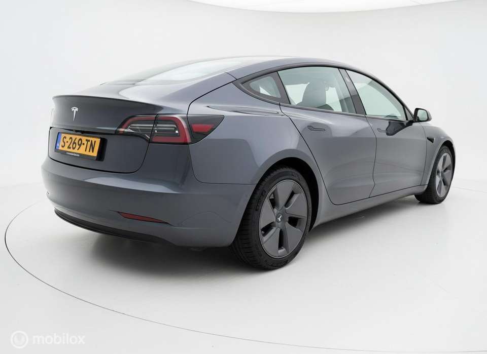 Tesla Model 3 - Imagem 6