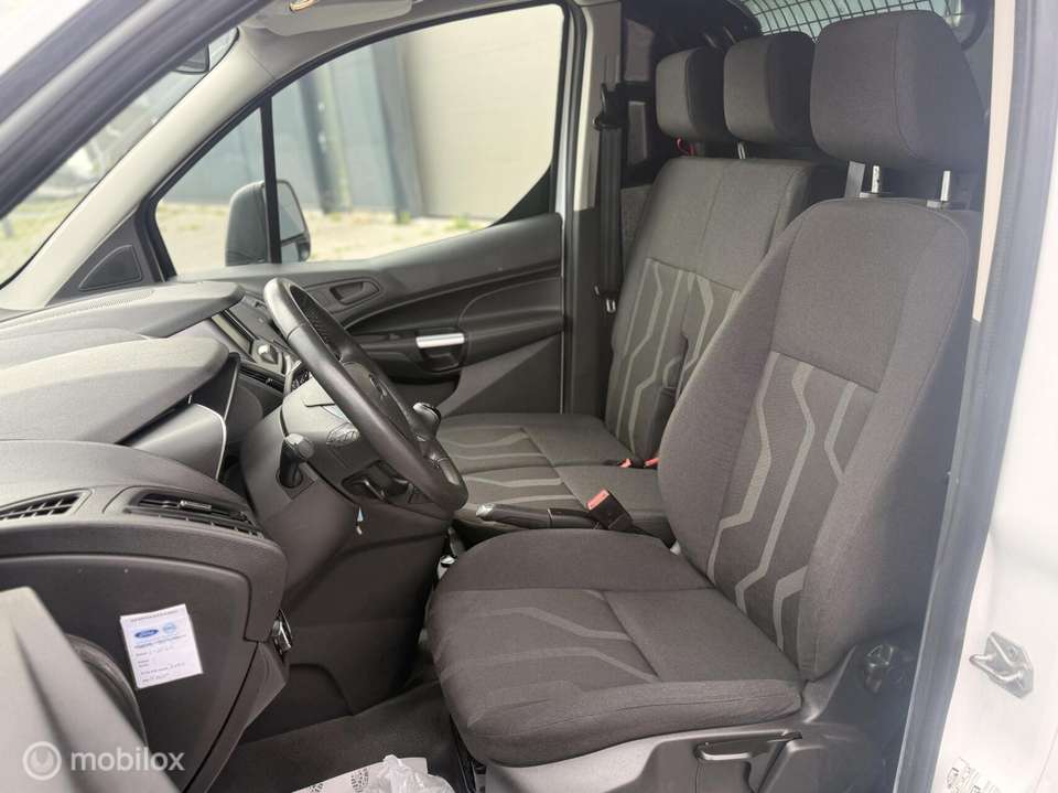 Ford Transit Connect - Imagem 12