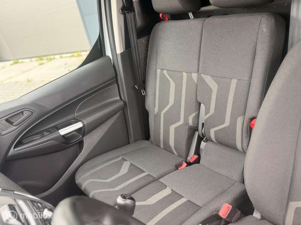 Ford Transit Connect - Imagem 16