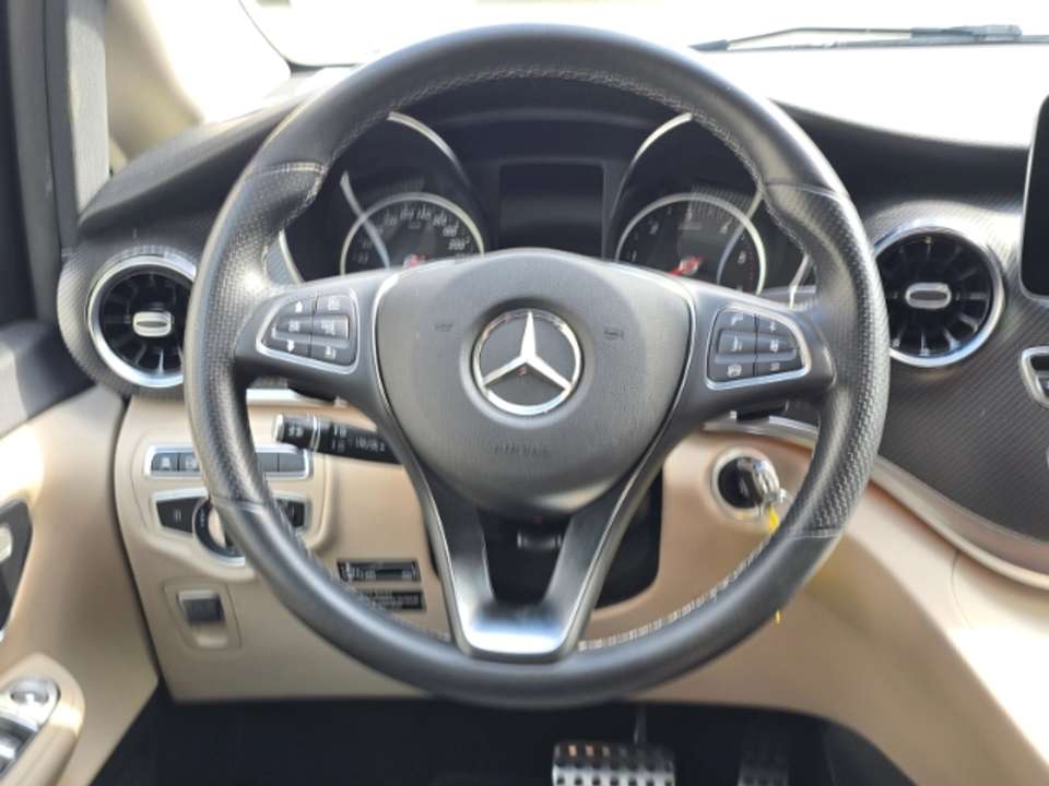 Mercedes-Benz V 300 - Imagem 10