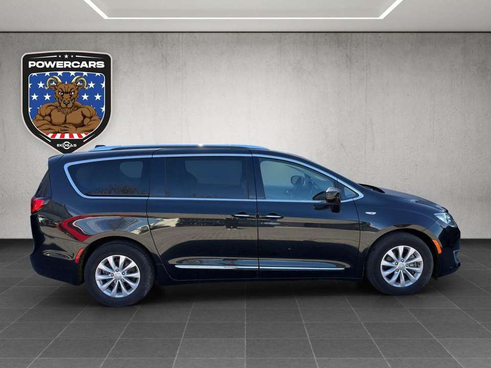 Chrysler Pacifica - Imagem 7