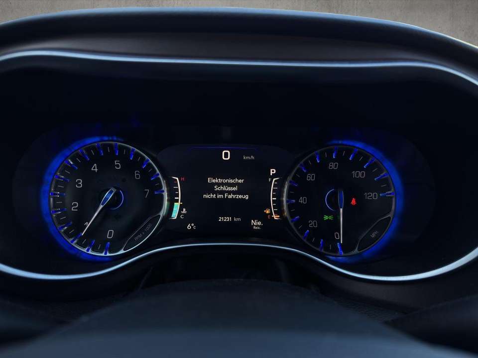Chrysler Pacifica - Imagem 11