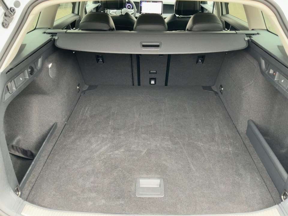 Volkswagen Passat Variant - Imagem 14