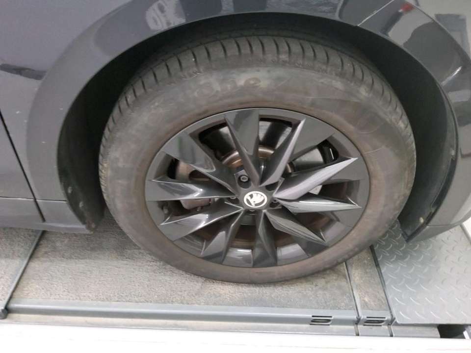 Skoda Enyaq - Imagem 15