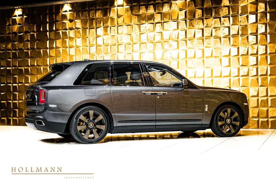 Rolls-Royce Cullinan - Imagem 11