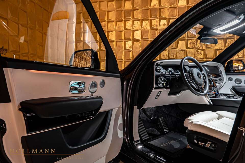 Rolls-Royce Cullinan - Imagem 13