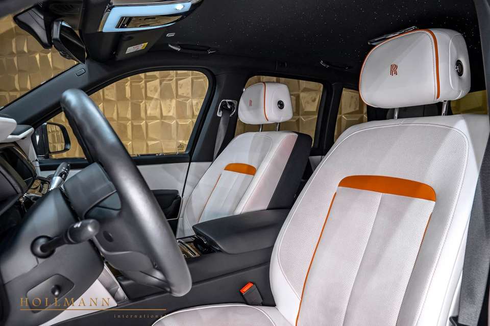 Rolls-Royce Cullinan - Imagem 15